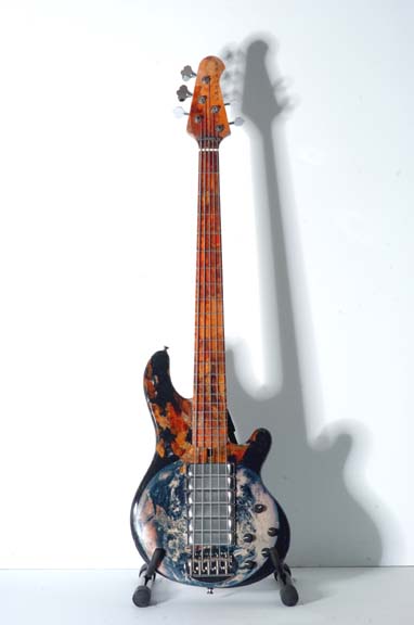 lakland_spinal_tap_bass_2.jpg